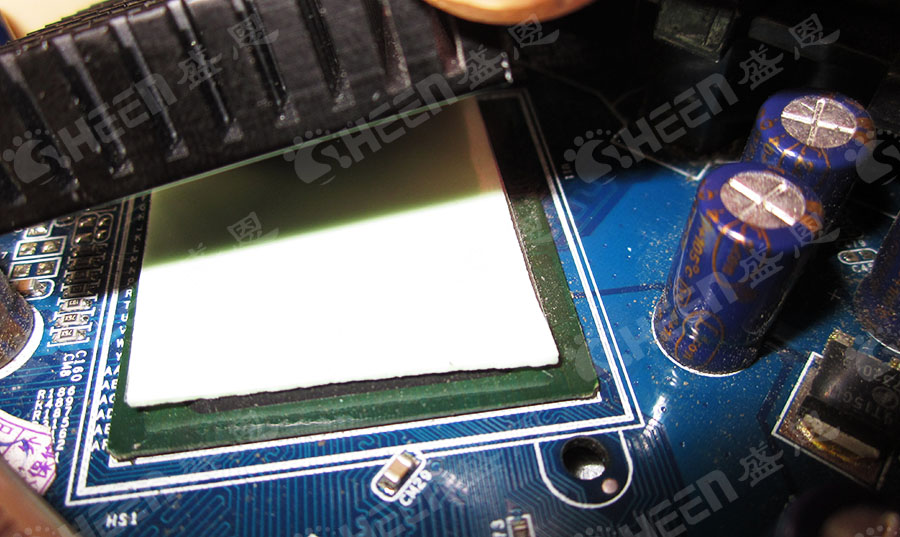 無硅導(dǎo)熱墊片.jpg 無硅導(dǎo)熱墊片.jpg